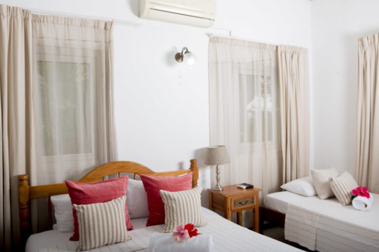 Le Manglier Guest House Seychelles Double Single Bedroom